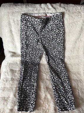 Banana Republic Black & White Leopard Print Pants Women's SIze 6